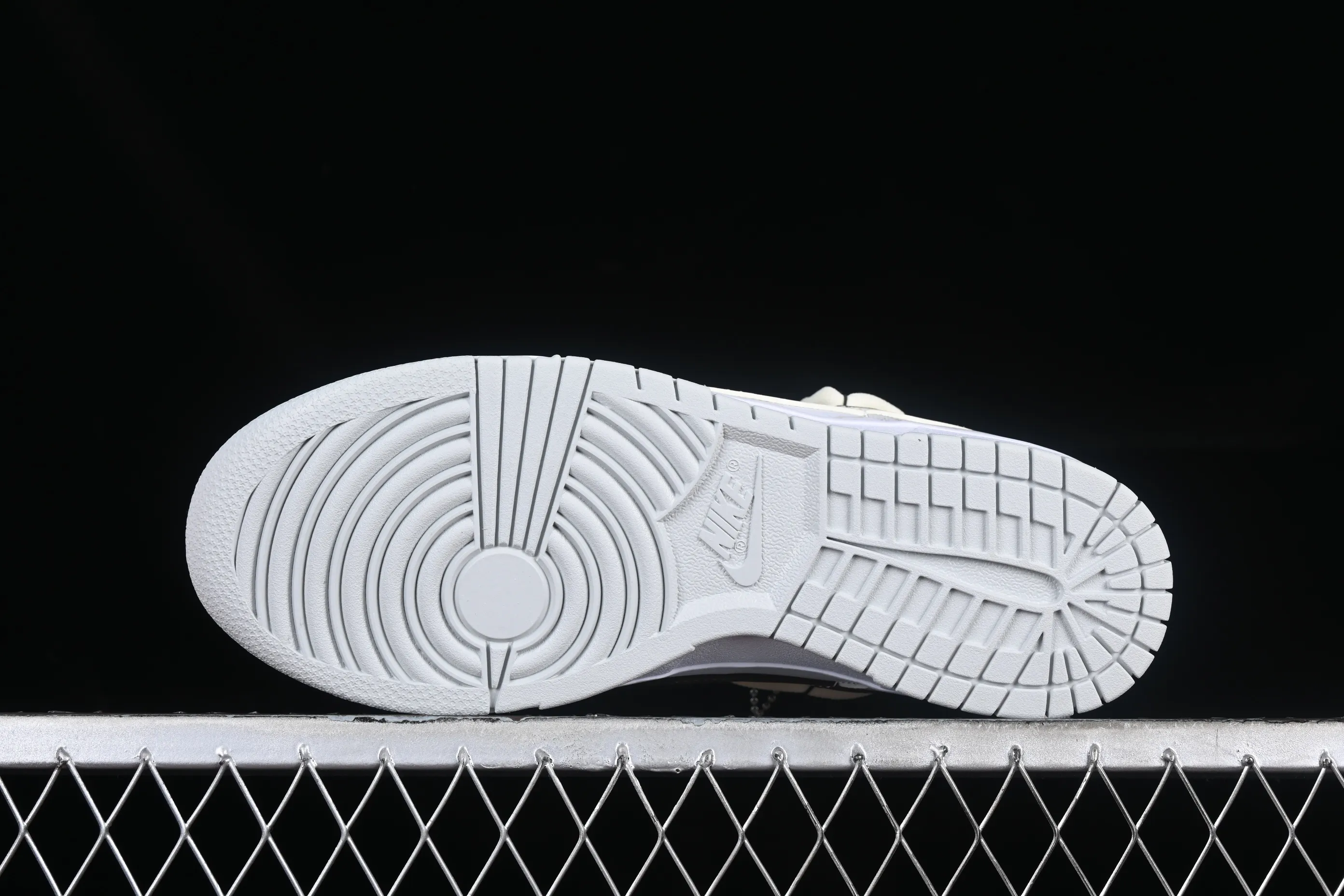 All Categories Nk SB Dunk Series Nk SB Dunk Low Low-top Sneakers Nk Dunk Low "Neutral" Urban Ruins Taupe Retro Deconstruction SB Strap Low-top Casual Sneakers DV0831-101